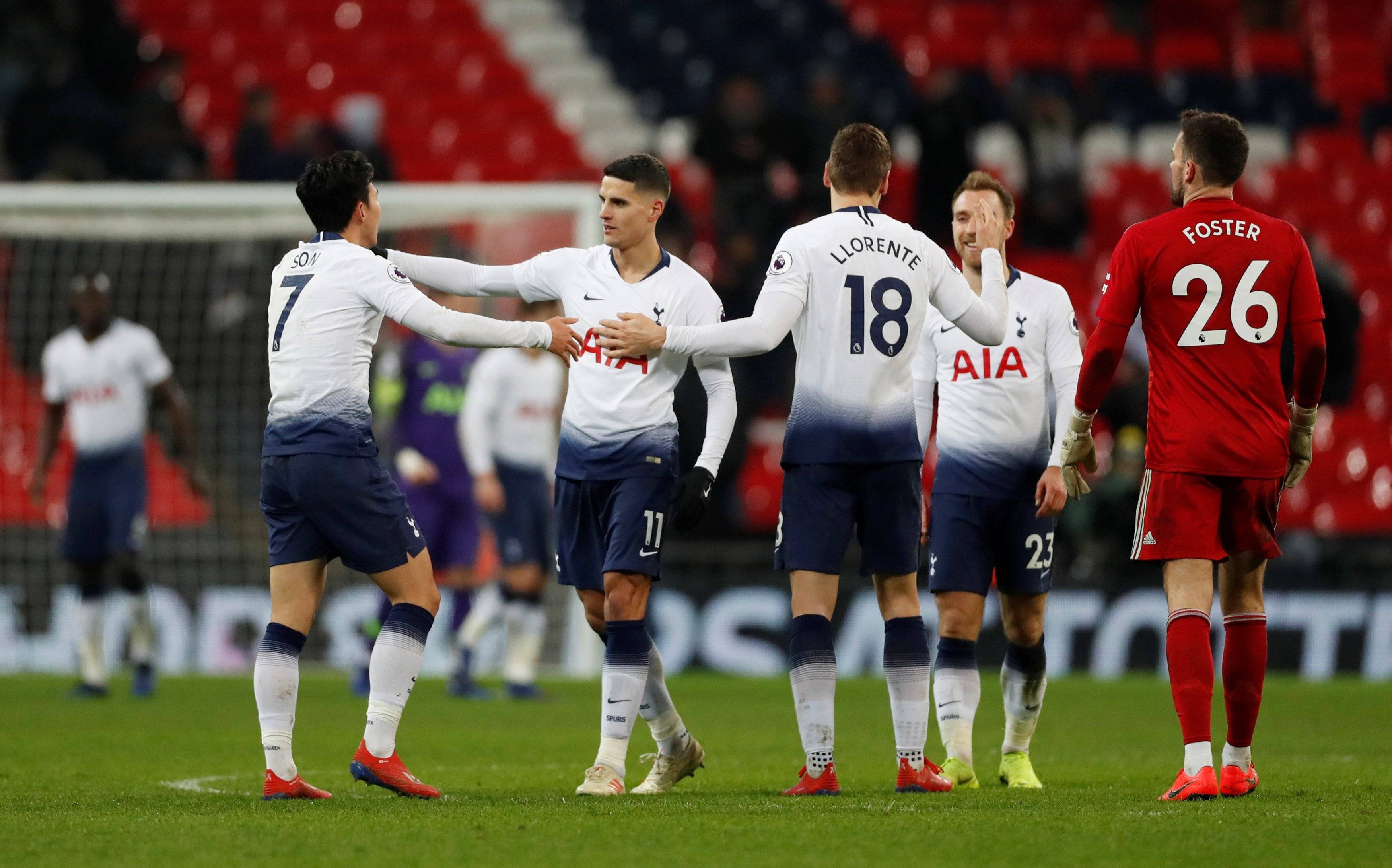 Kaiyun官方登录入口-英超关键战役，教练称赞球员