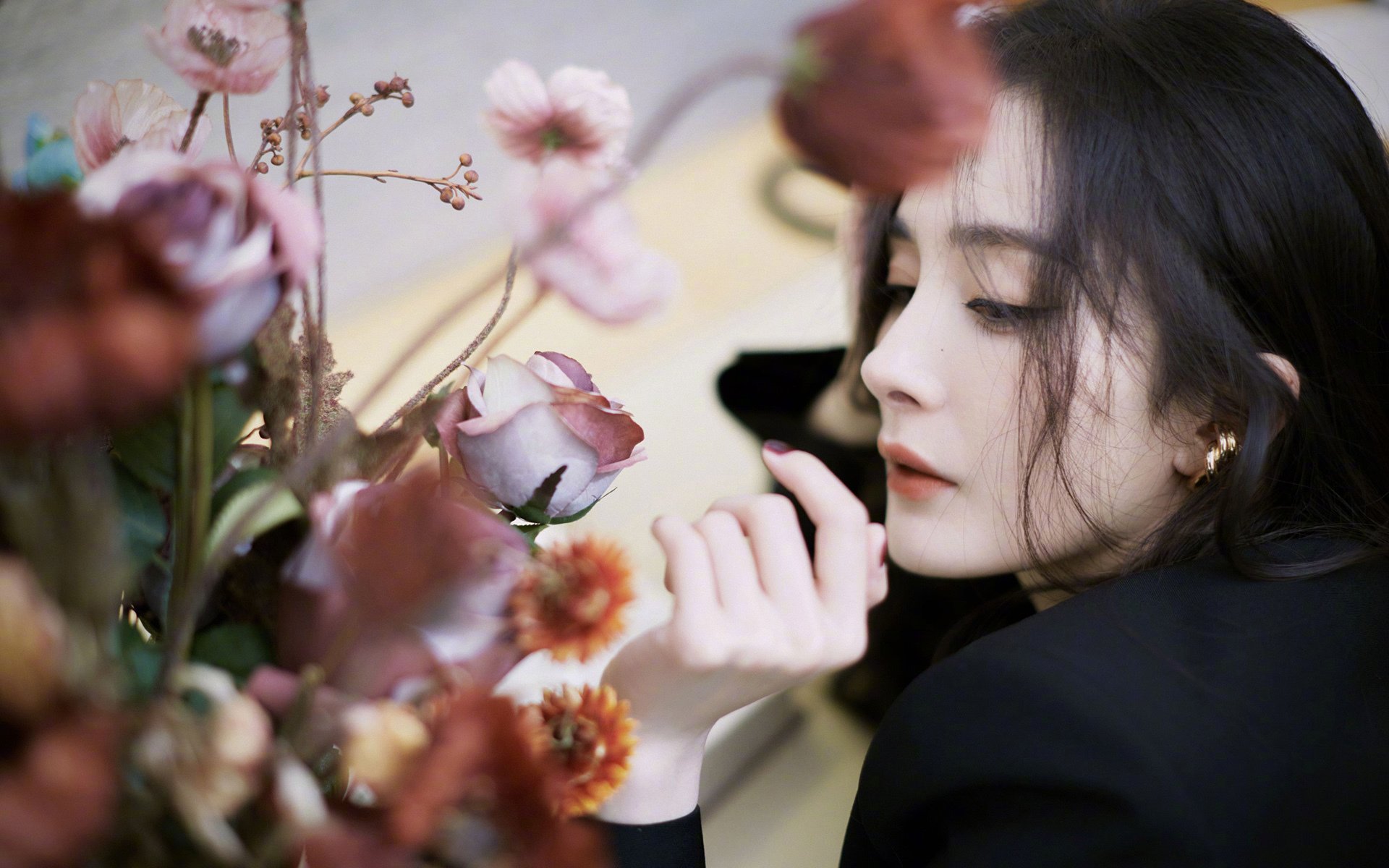 湖人老将回归母校演讲，讲述NBA奋斗旅程，湖人离队球员再次回归